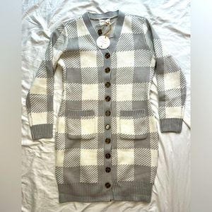 NWT Olive & Oak Gray/Ivory Plaid Sweater